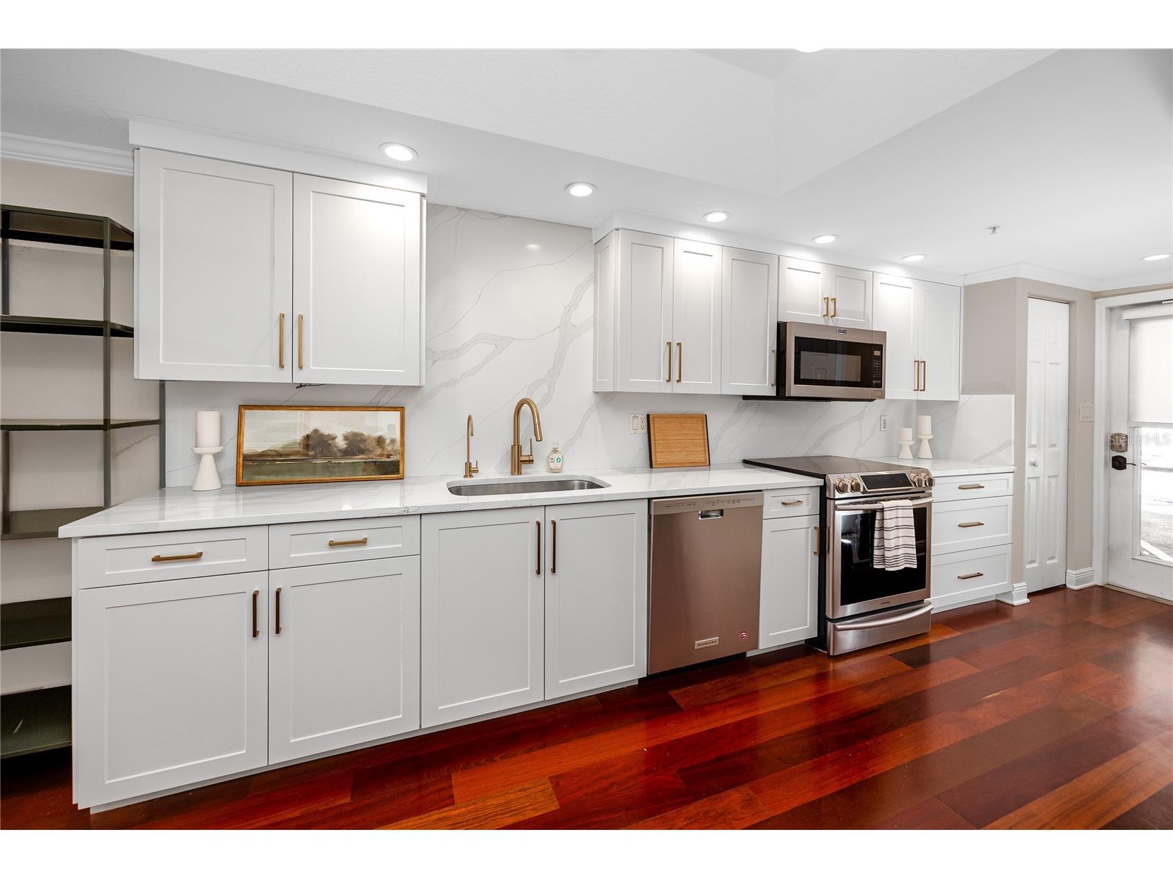 920 North Shore Drive NE Saint Petersburg FL 33701 TB8514271 image7