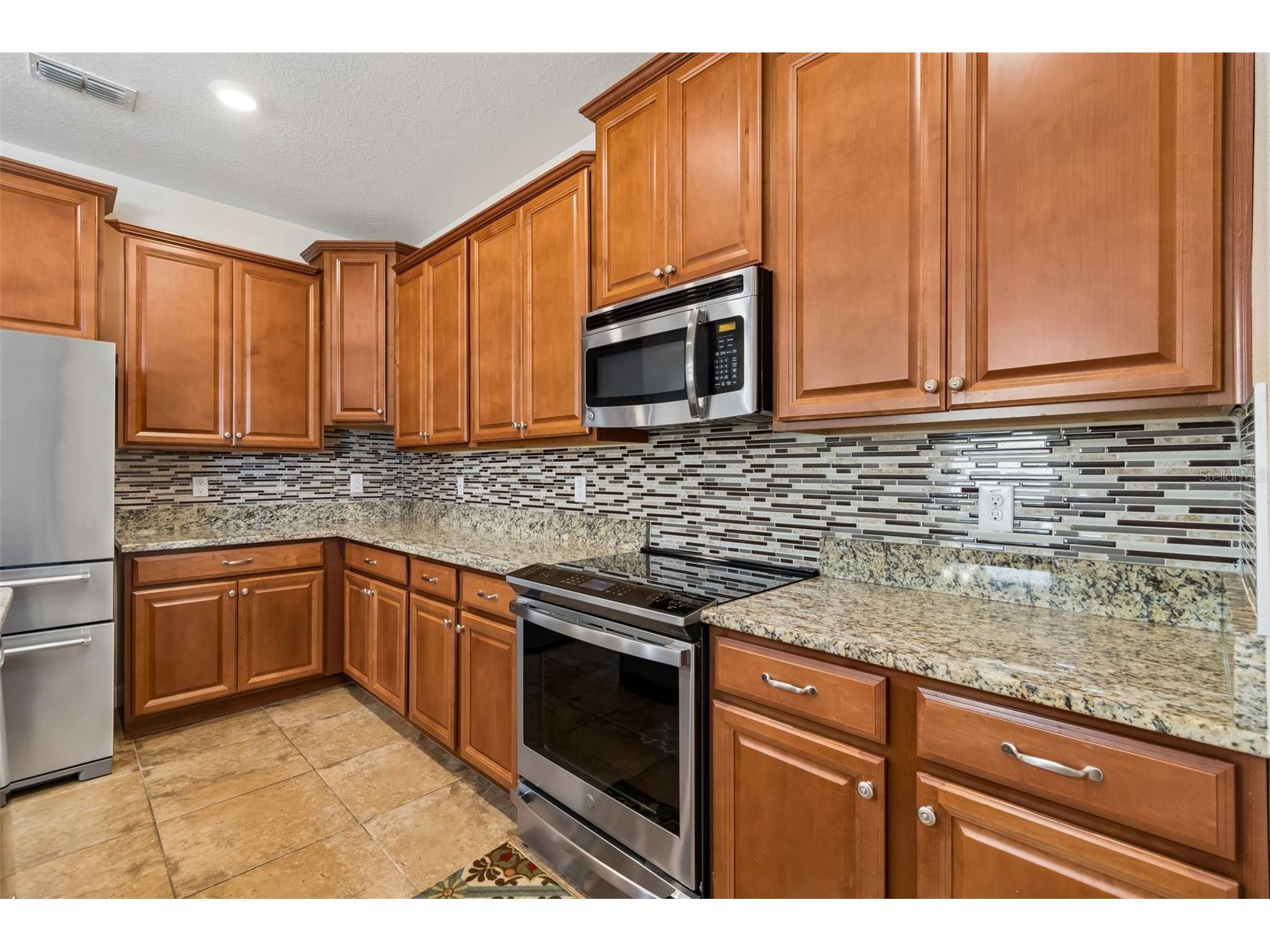 920 Peregrine Hill Place Ruskin FL 33570 - COMMUNITY POND TB8483915 image2