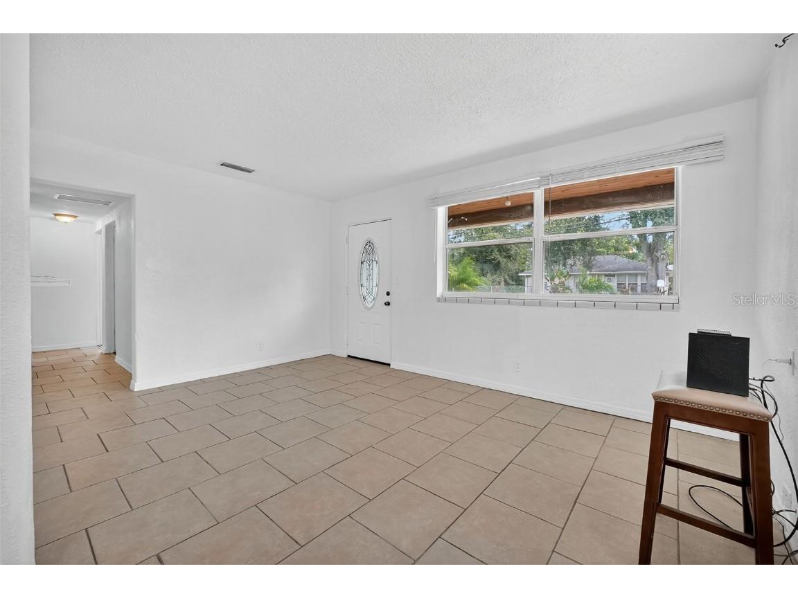 920 School Street Daytona Beach FL 32114 V4945201 image17