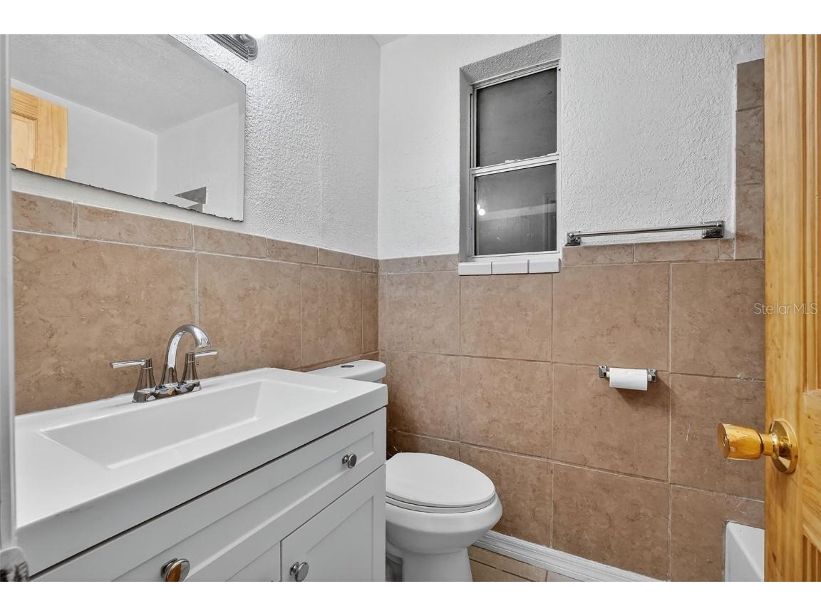 920 School Street Daytona Beach FL 32114 V4945201 image28