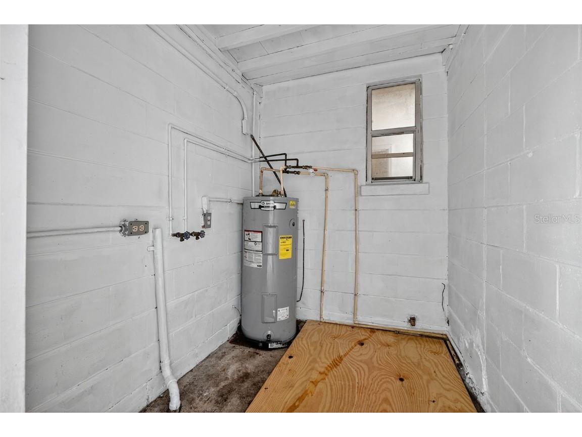 920 School Street Daytona Beach FL 32114 V4945201 image36