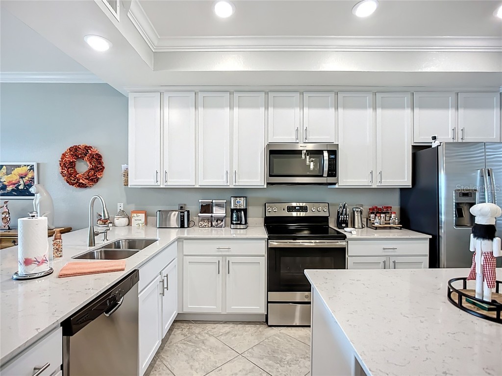 920 Tidewater Shores Loop #205 Bradenton FL 34208 TB8422080 image2