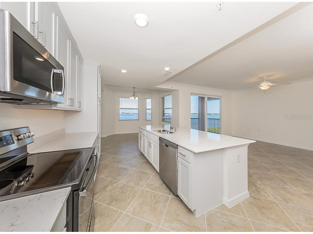 920 Tidewater Shores Loop #307 Bradenton FL 34208 - MANATEE RIVER A4687746 image18