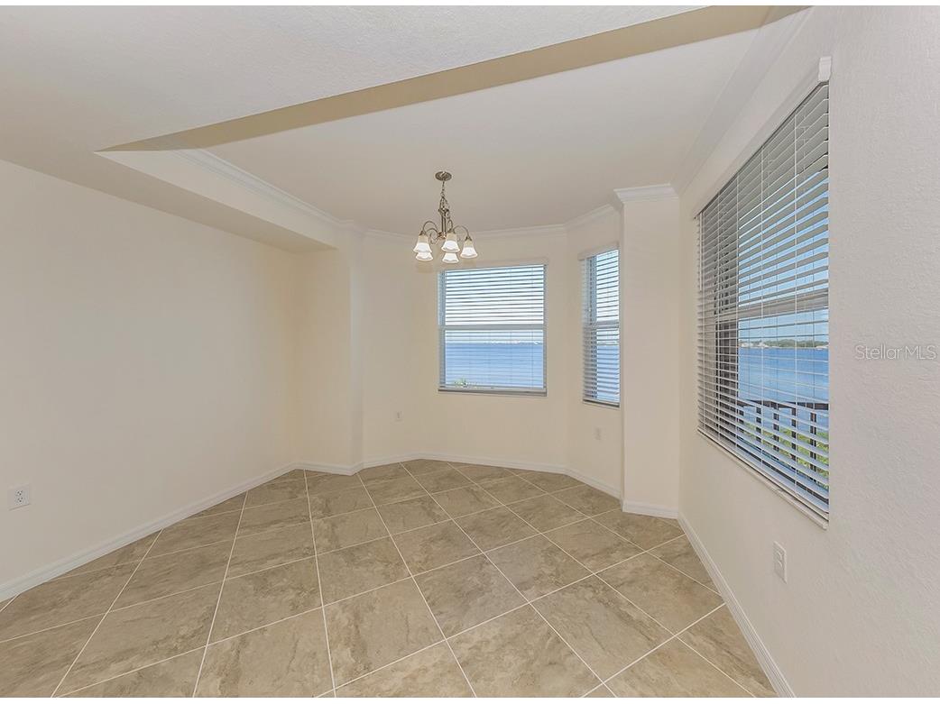 920 Tidewater Shores Loop #307 Bradenton FL 34208 - MANATEE RIVER A4687746 image5