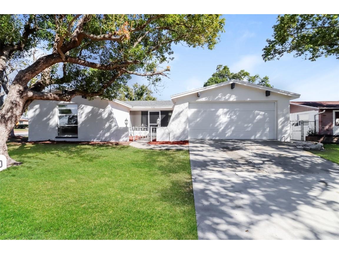 9200 Hunt Club Lane Port Richey FL 34668 O6190209 image1