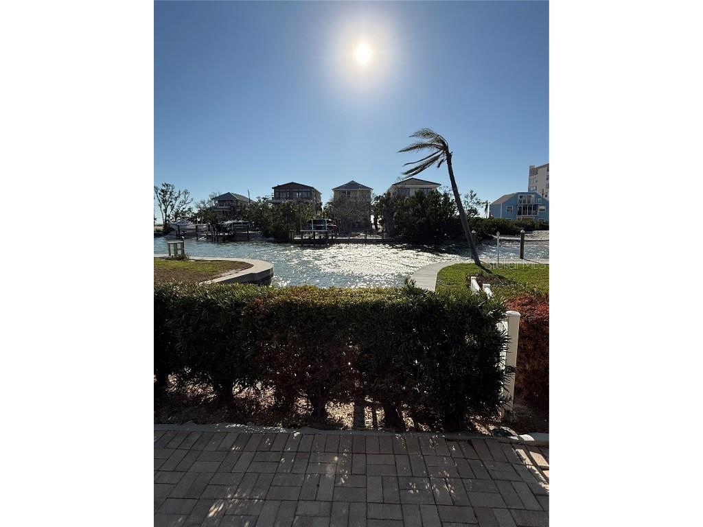 9200 Midnight Pass Road #10 Sarasota FL 34242 A4643306 image1