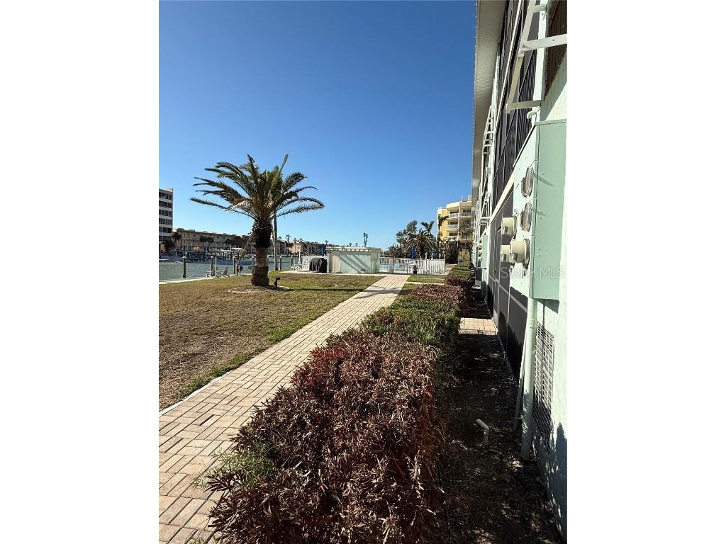 9200 Midnight Pass Road #10 Sarasota FL 34242 A4643306 image21