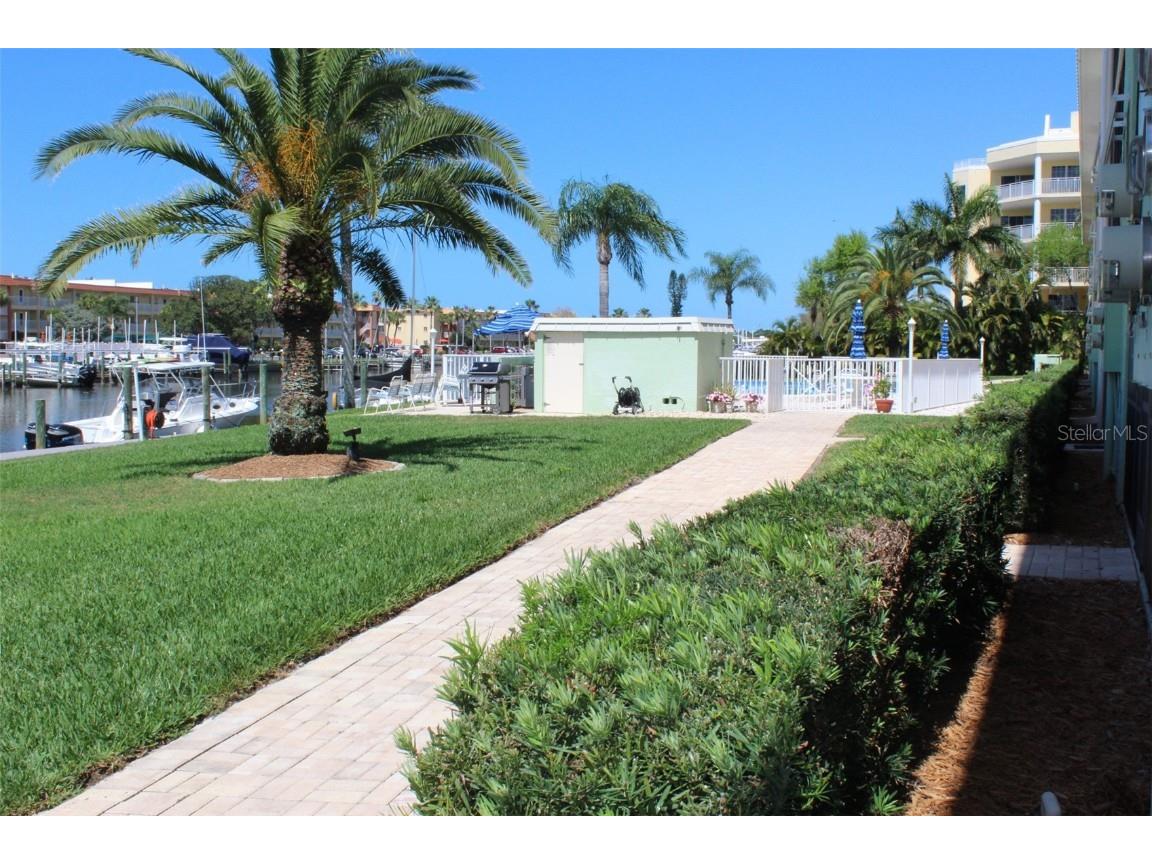 9200 Midnight Pass Road #10 Sarasota FL 34242 A4643306 image24