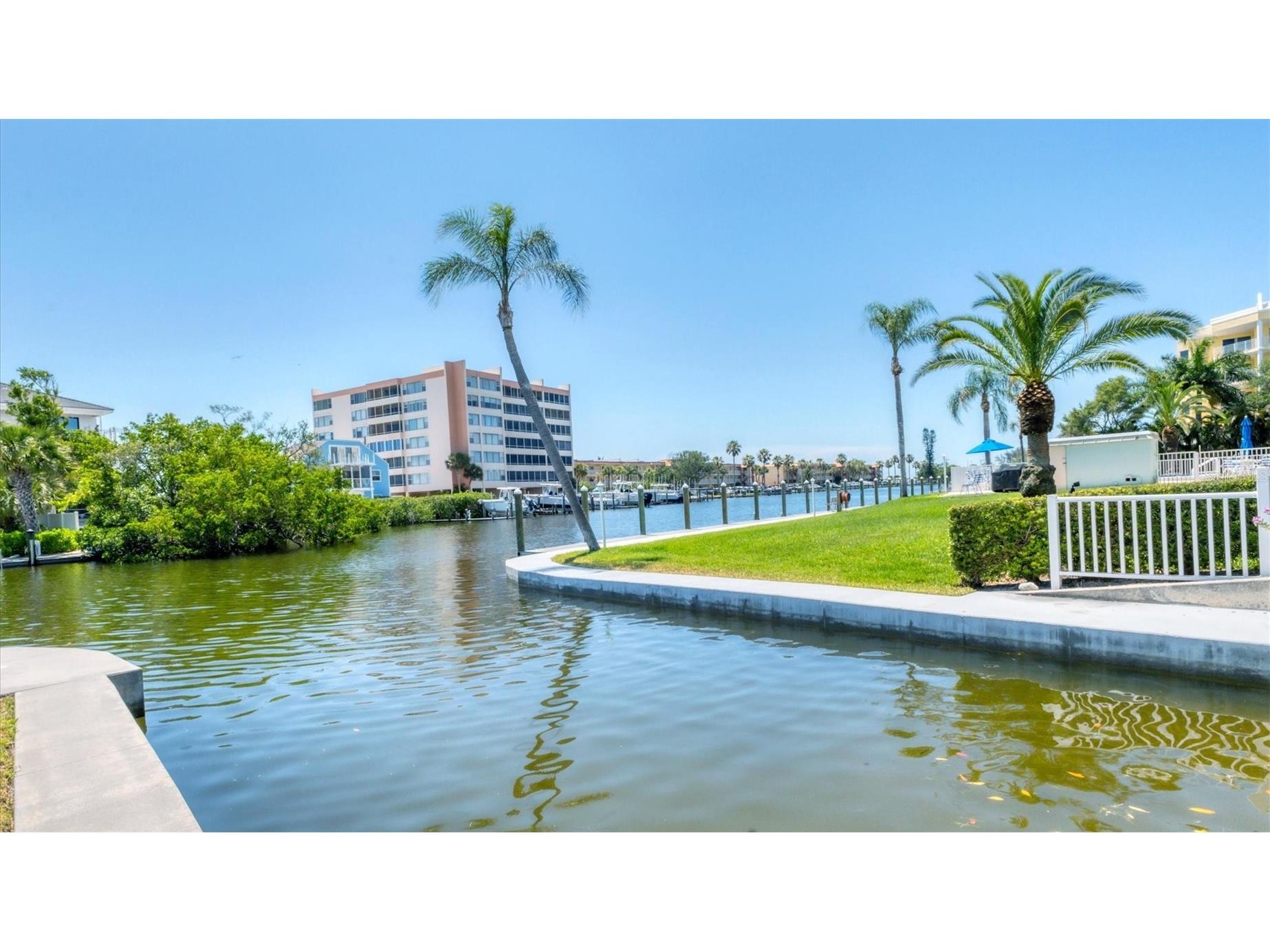 9200 Midnight Pass Road #24 Sarasota FL 34242 - BLIND PASS A4690246 image32