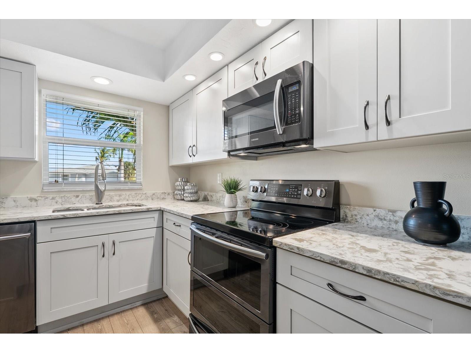 9200 Midnight Pass Road #28 Sarasota FL 34242 - BLIND PASS A4674722 image4