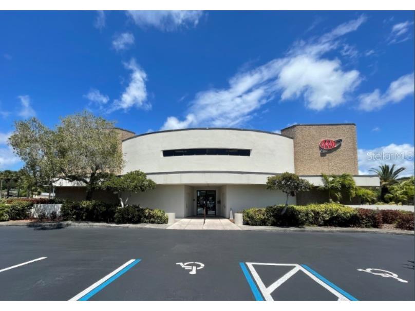 9200 Seminole Boulevard Seminole FL 33772 J967972 image1