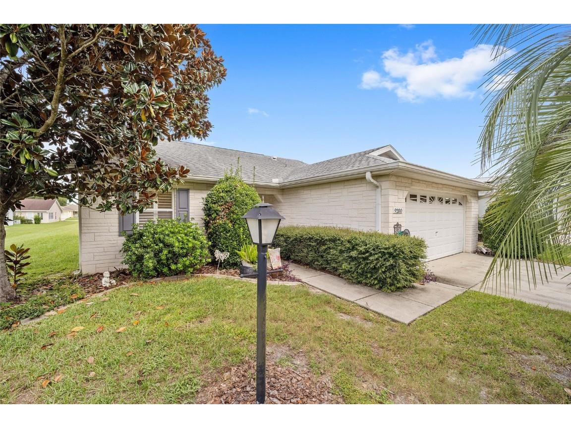 9200 SW 91st Terrace Ocala FL 34481 OM665885 image1