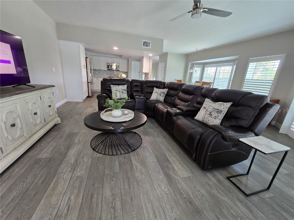 9201 Captiva Circle Circle Saint Pete Beach FL 33706 - INTRACOASTAL GULF OF MEXICO W7878731 image2