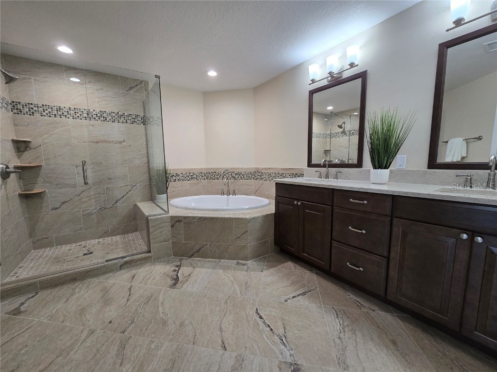 9201 Captiva Circle Circle Saint Pete Beach FL 33706 - INTRACOASTAL GULF OF MEXICO W7878731 image28