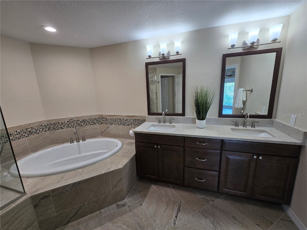 9201 Captiva Circle Circle Saint Pete Beach FL 33706 - INTRACOASTAL GULF OF MEXICO W7878731 image30