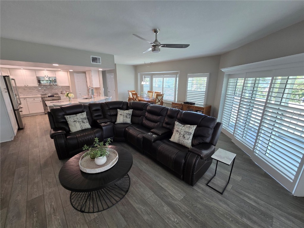 9201 Captiva Circle Circle Saint Pete Beach FL 33706 - INTRACOASTAL GULF OF MEXICO W7878731 image5