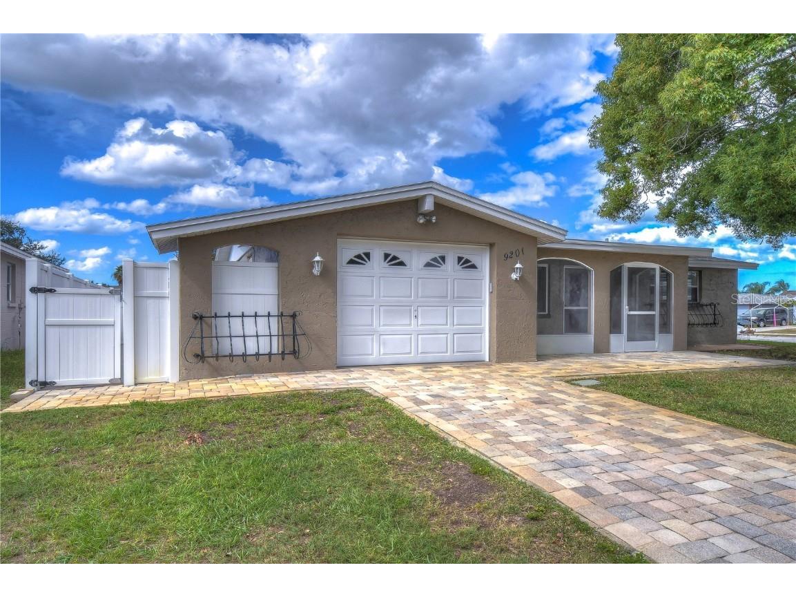 9201 Lunar Lane Port Richey FL 34668 W7859214 image1