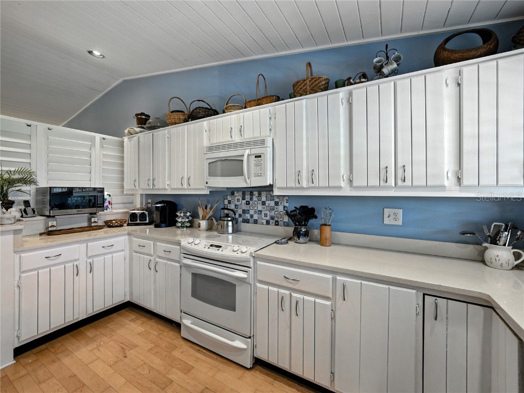 9201 Village Drive #I-21 Lake Wales FL 33898 P4936058 image6