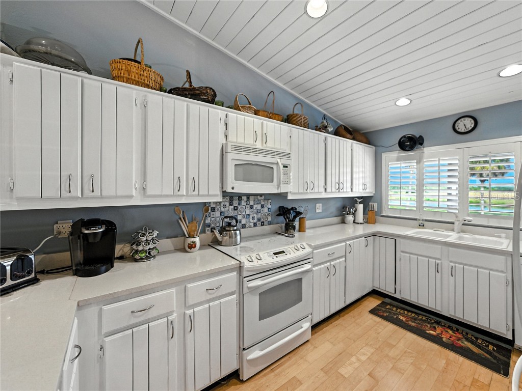 9201 Village Drive #I-21 Lake Wales FL 33898 P4936058 image7