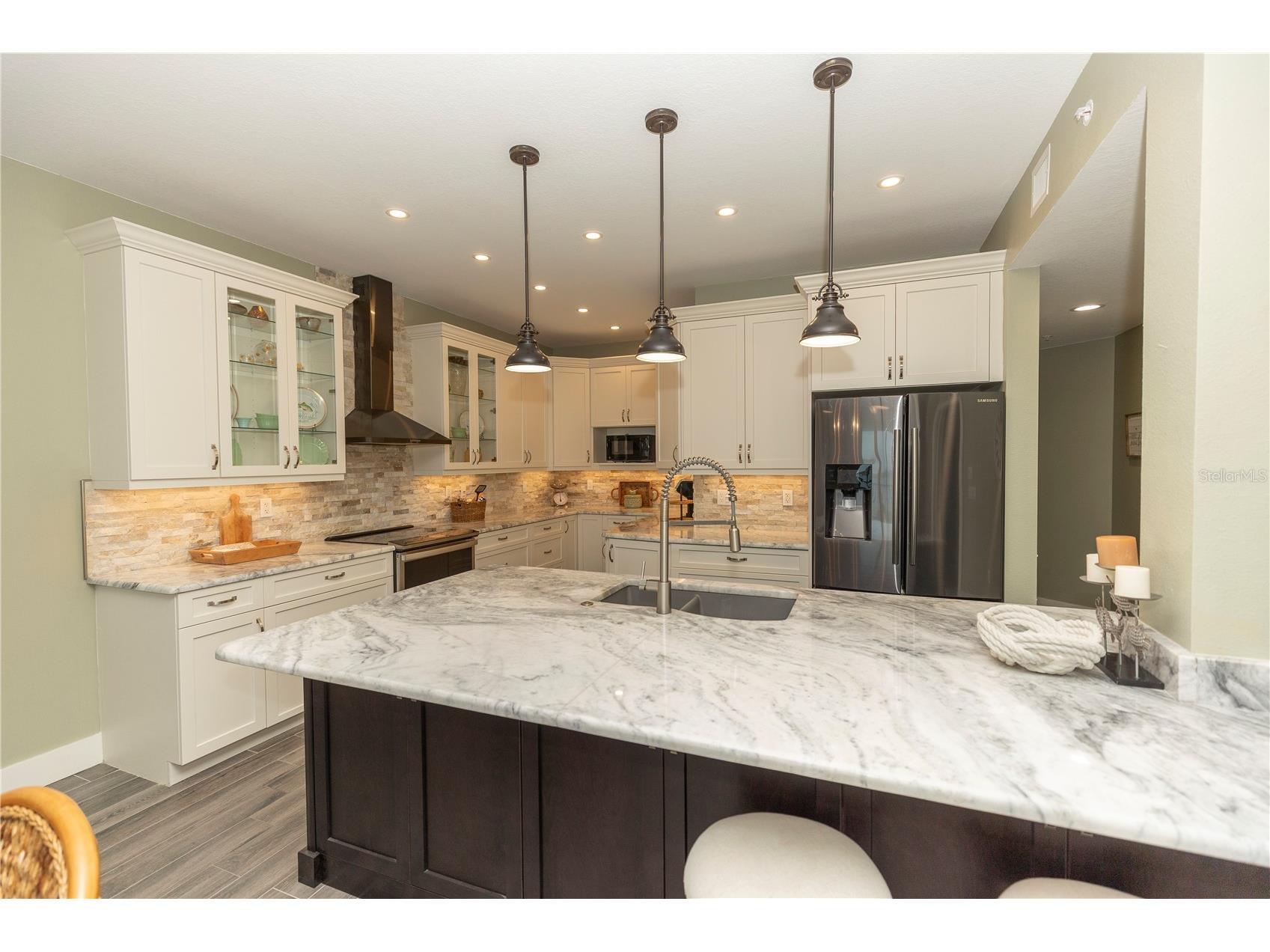 9203 Griggs Road #D302 Englewood FL 34224 - LEMON BAY AND INTRACOASTAL WAT D6147013 image14