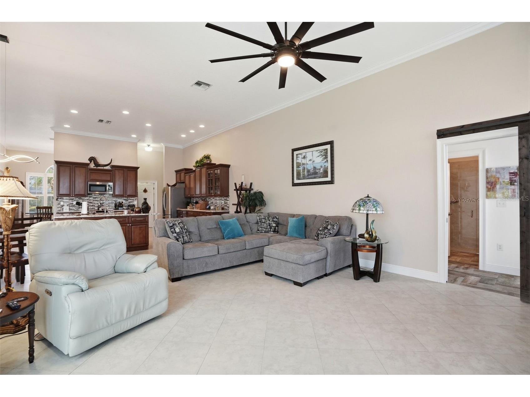 9203 Lake Cypress Loop Weeki Wachee FL 34613 W7884490 image18
