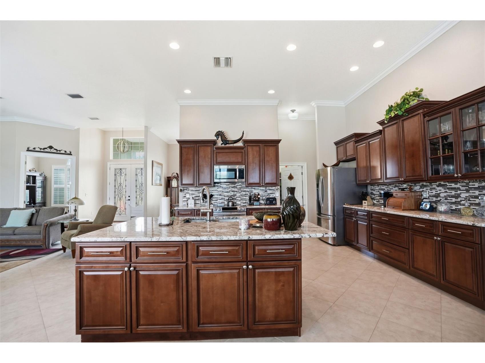 9203 Lake Cypress Loop Weeki Wachee FL 34613 W7884490 image19
