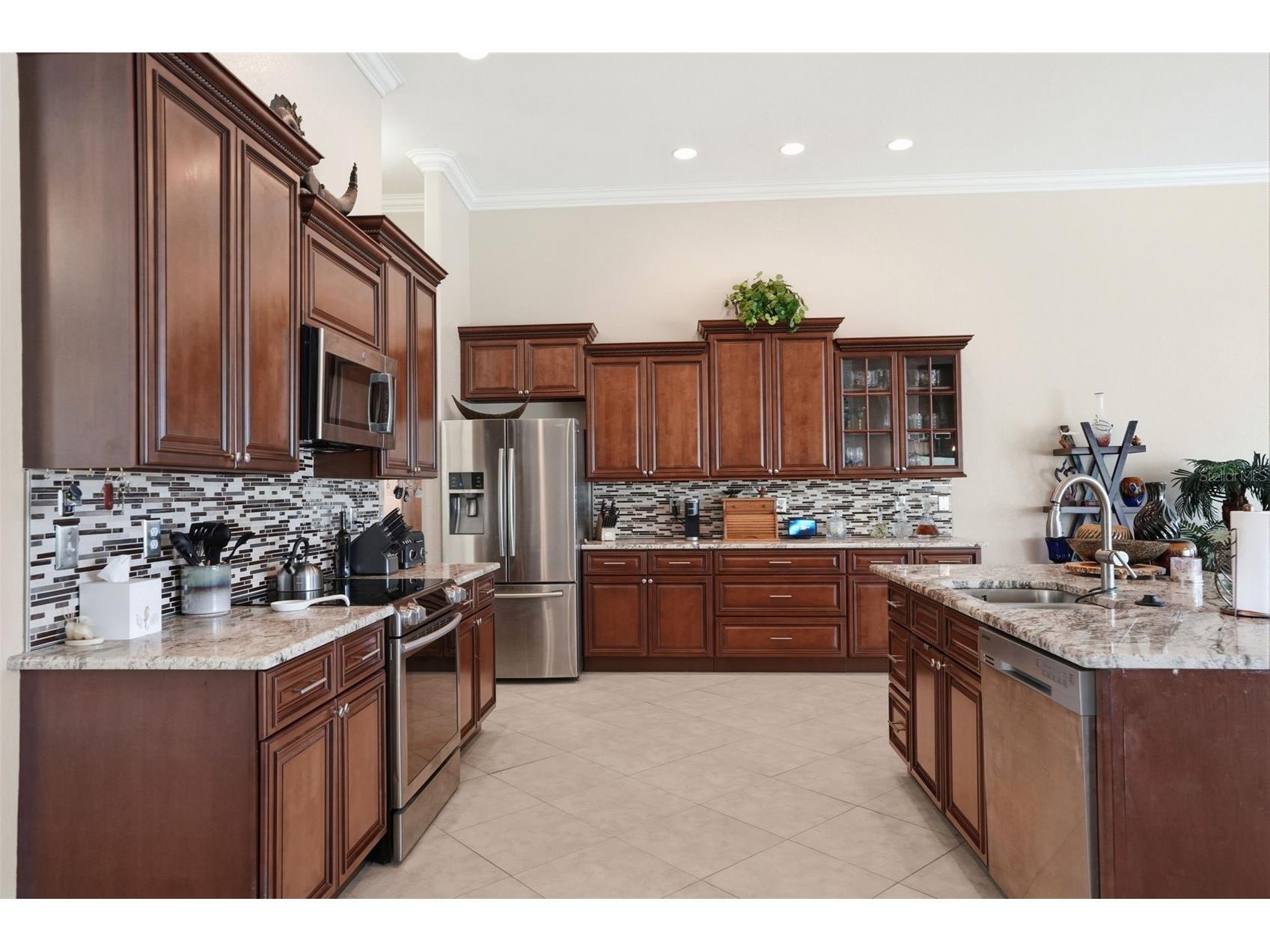 9203 Lake Cypress Loop Weeki Wachee FL 34613 W7884490 image20