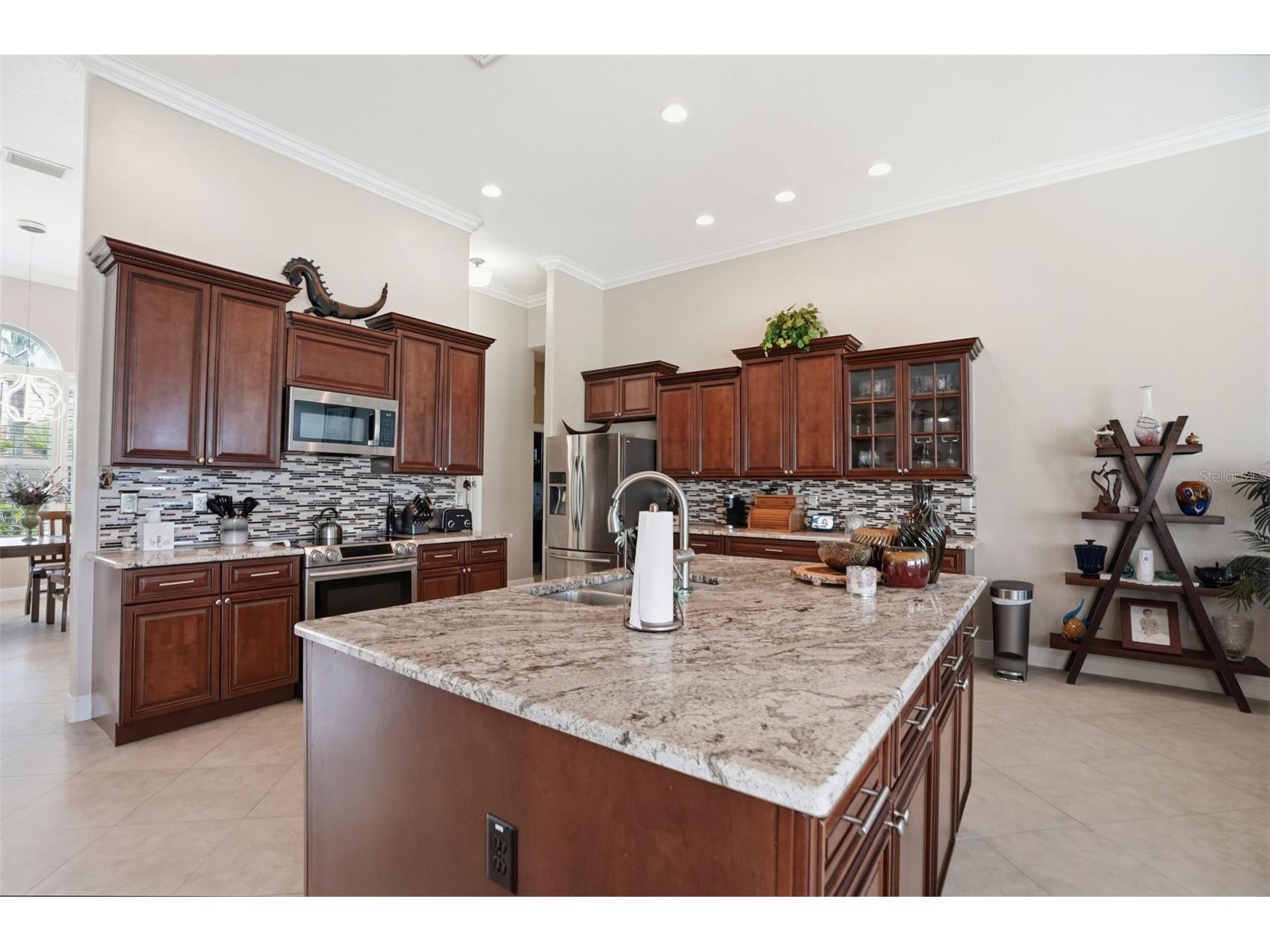 9203 Lake Cypress Loop Weeki Wachee FL 34613 W7884490 image21