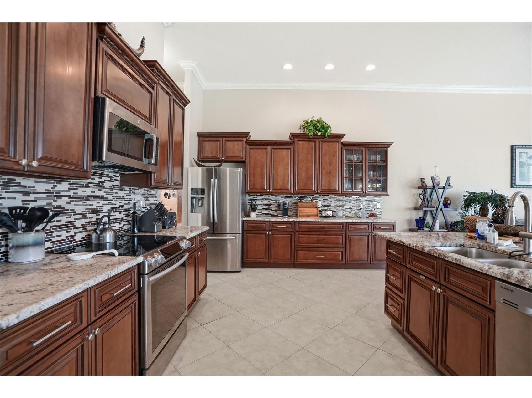 9203 Lake Cypress Loop Weeki Wachee FL 34613 W7884490 image24