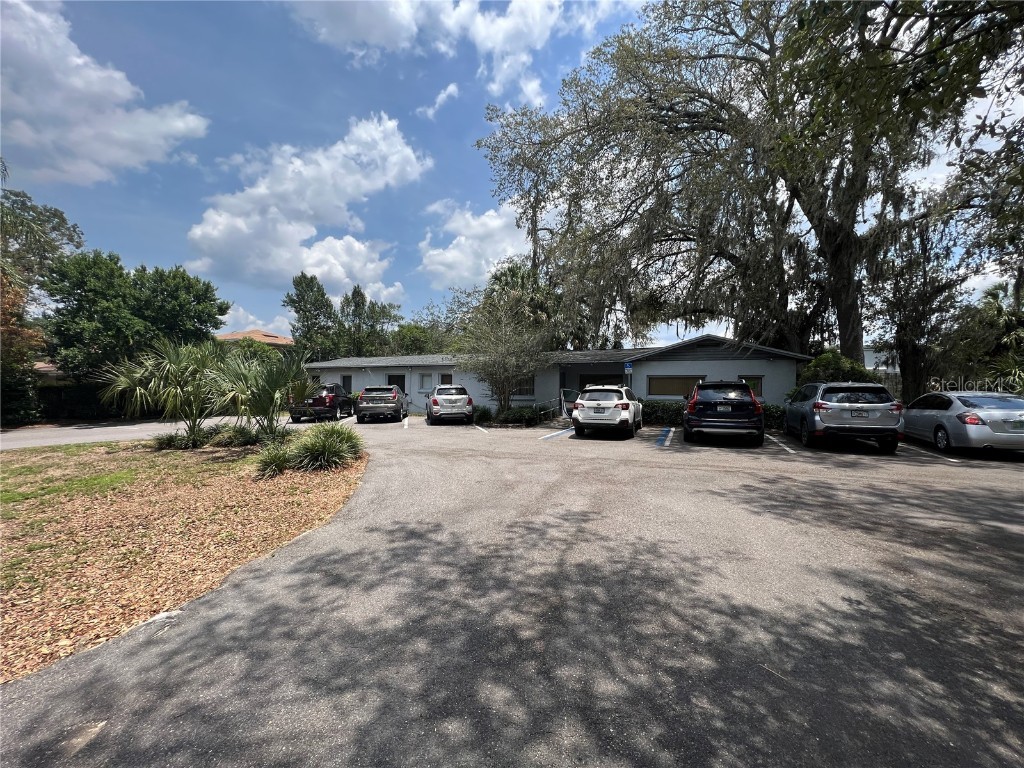 9205 N Connechusett Road Tampa FL 33617 T3448198 image1