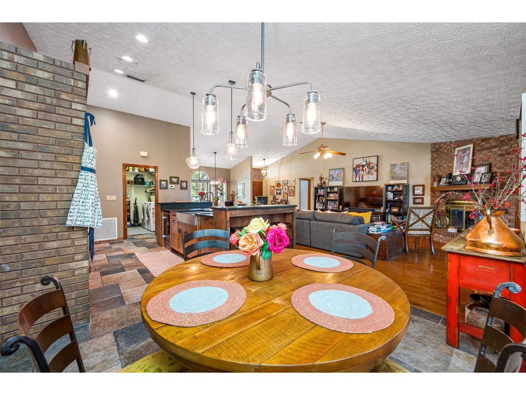 9206 65th Avenue E Bradenton FL 34202 A4664157 image46