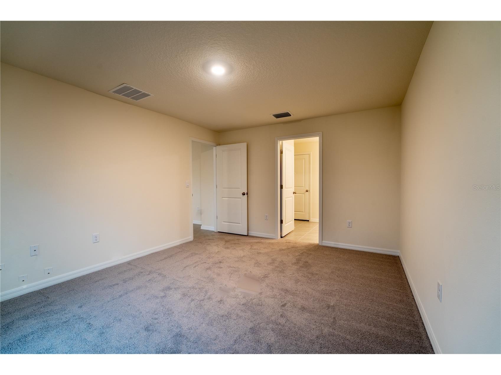 9206 Sapphire Creek Place Tampa FL 33637 TB8489716 image4