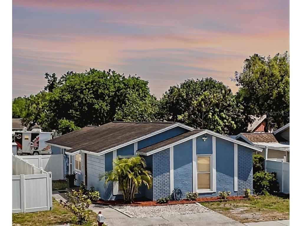 9206 Wood Lake Boulevard Tampa FL 33615 TB8377022 image1