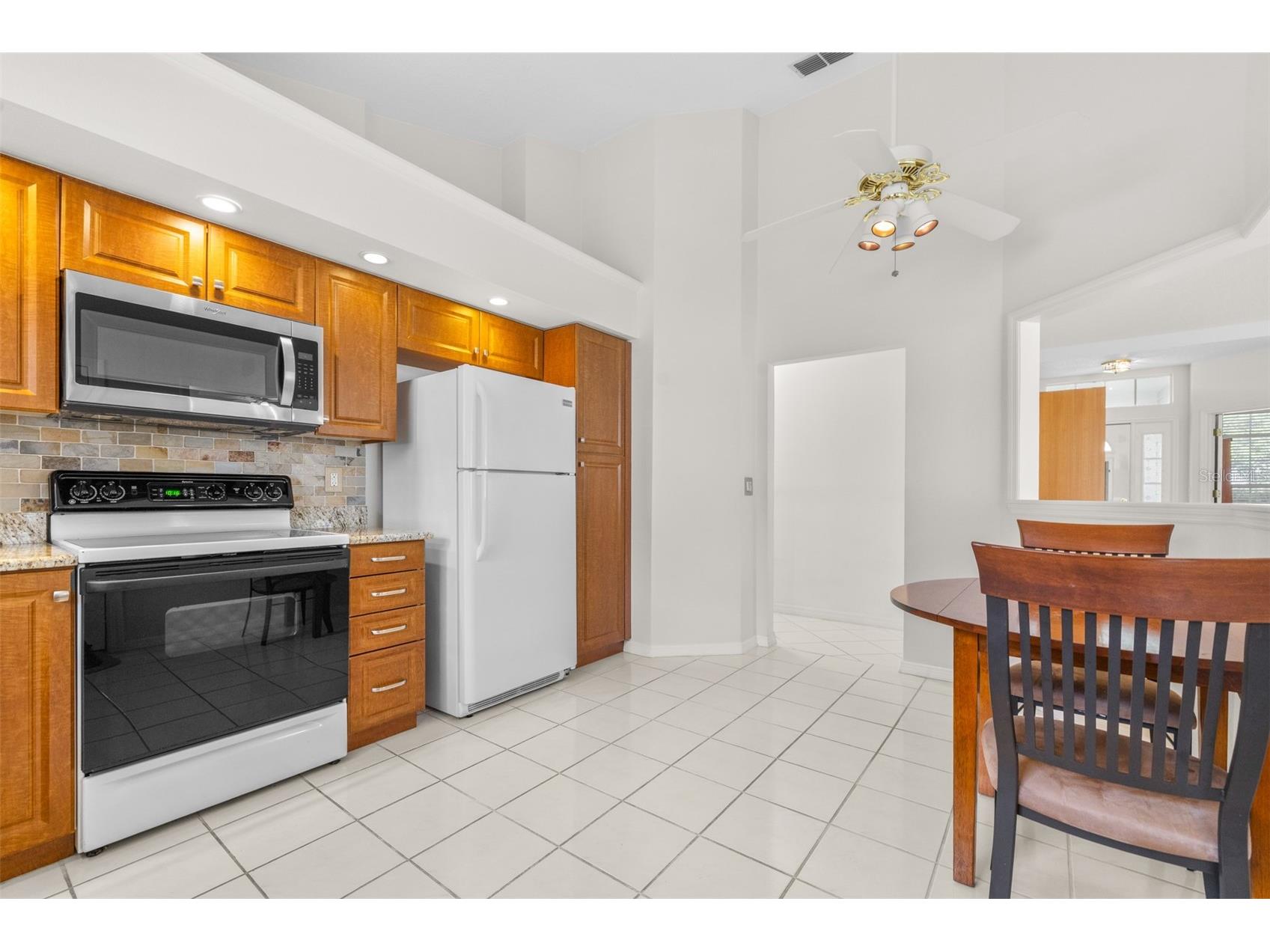 9207 Festival Court Tampa FL 33647 TB8513095 image14