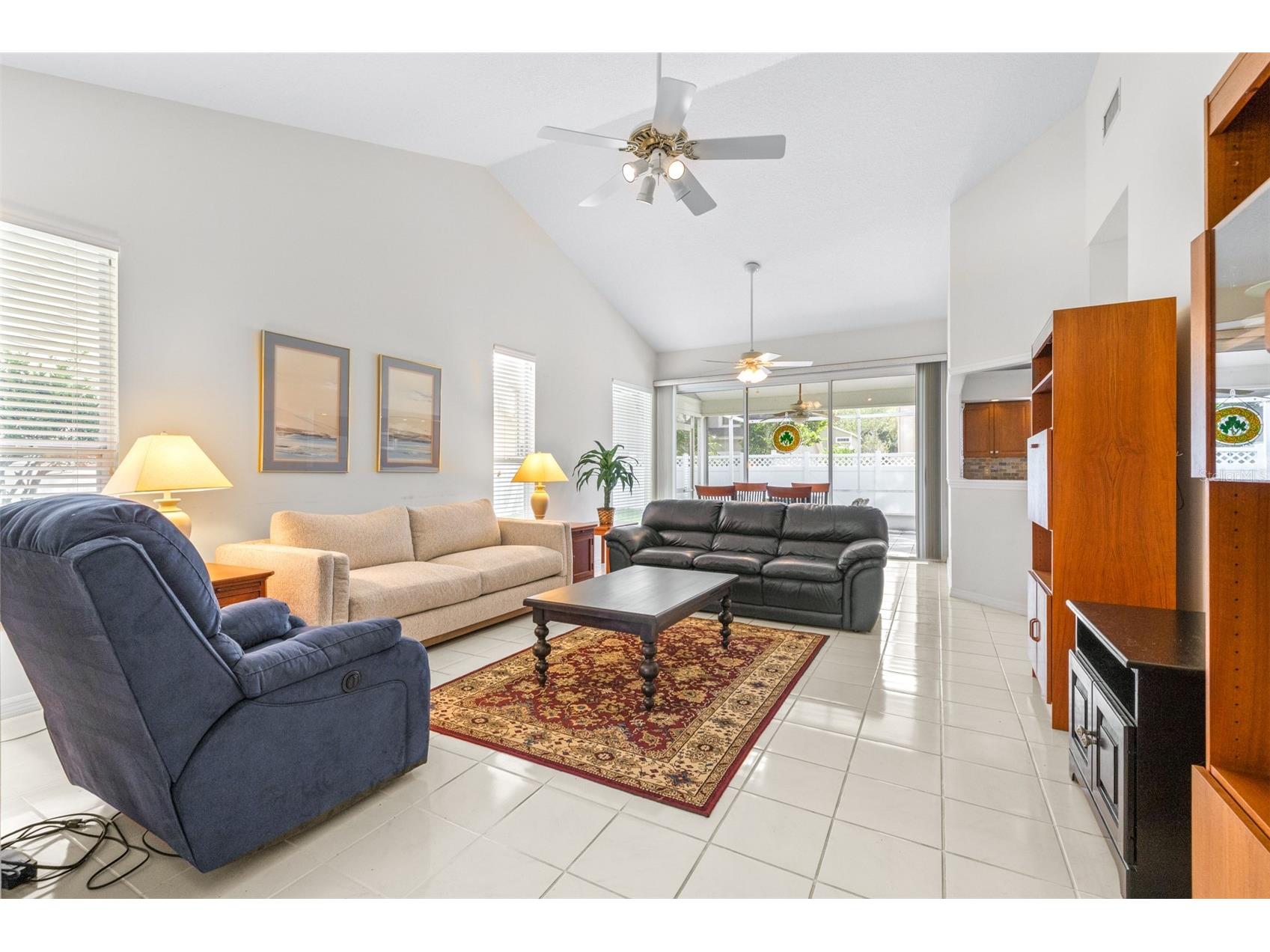 9207 Festival Court Tampa FL 33647 TB8513095 image6