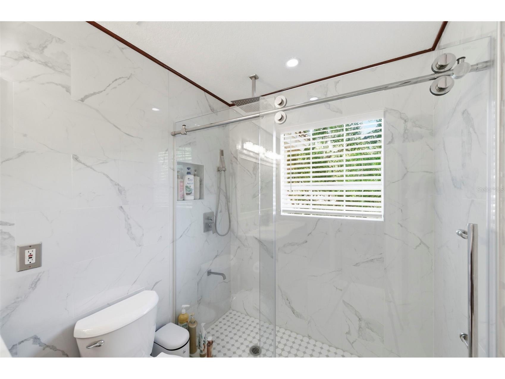 9207 Meadow Lane Court Tampa FL 33647 TB8496673 image64