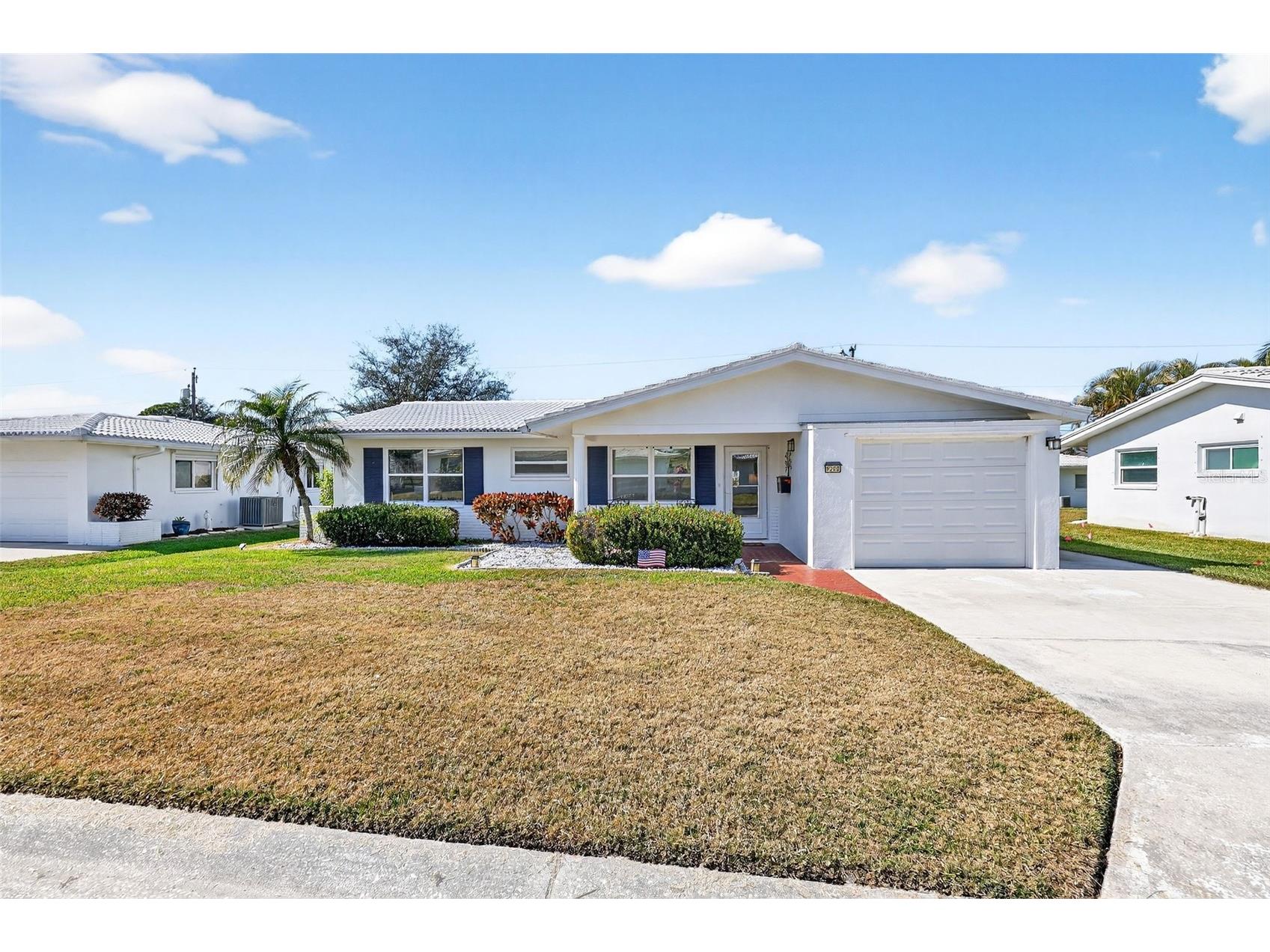 9208 142nd Street Seminole FL 33776 TB8471159 image1