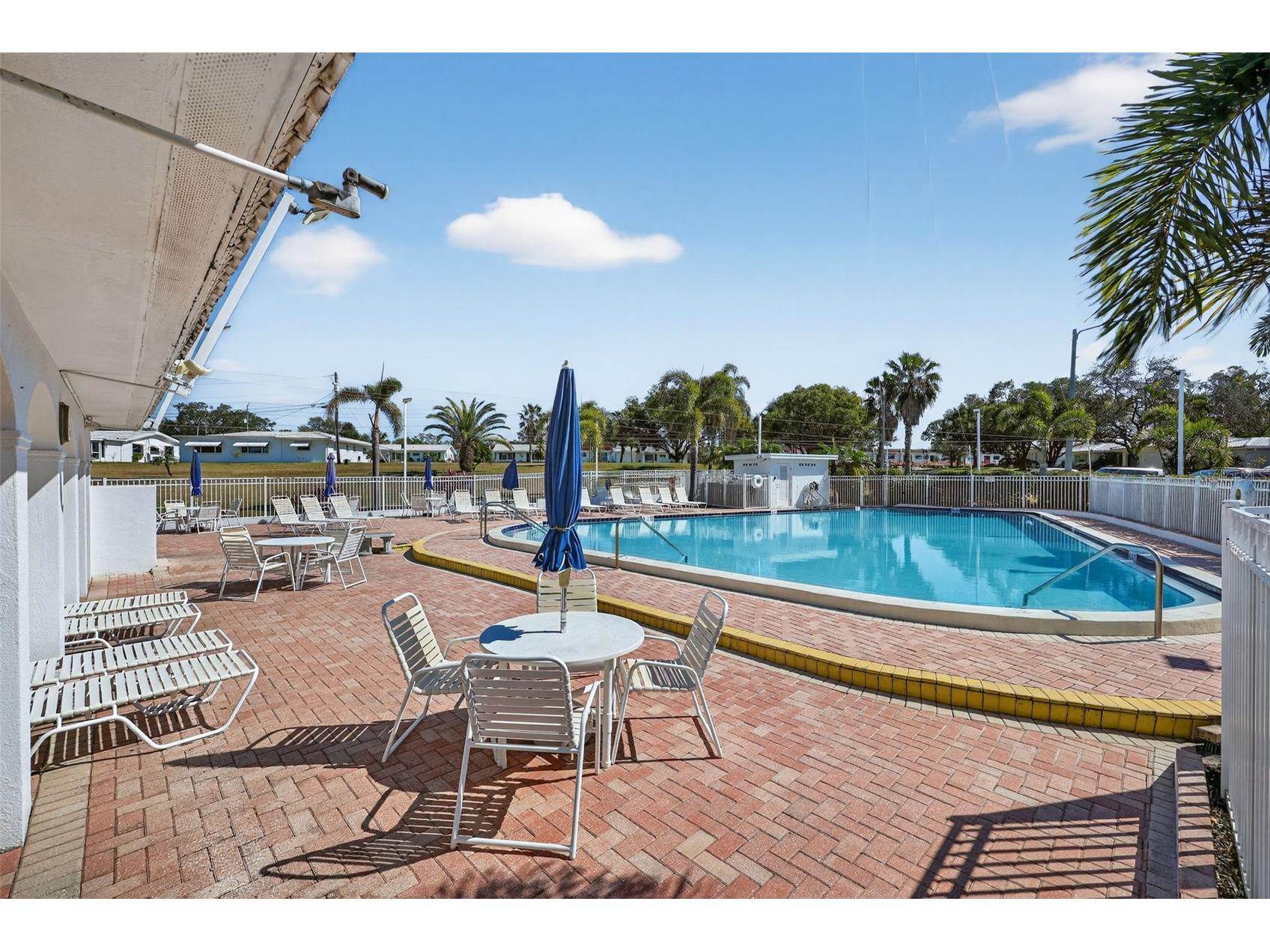 9208 142nd Street Seminole FL 33776 TB8471159 image40