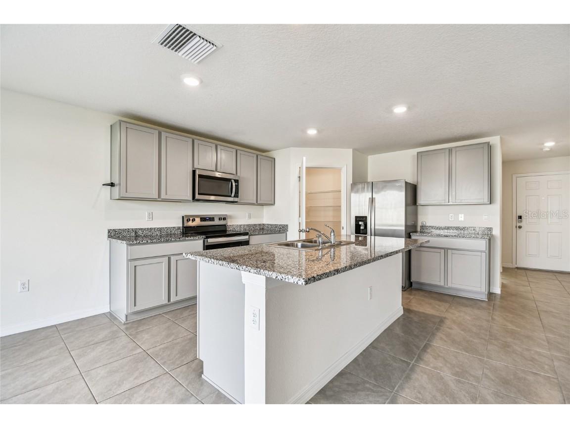 9208 Mission Bay Place Tampa FL 33637 TB8453646 image5