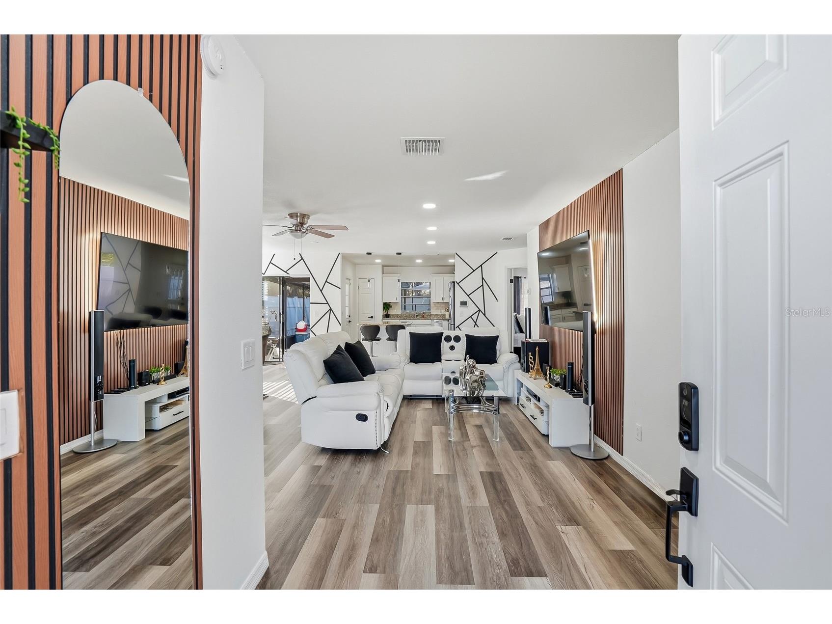 9209 Camino Villa Boulevard Tampa FL 33635 TB8470926 image6