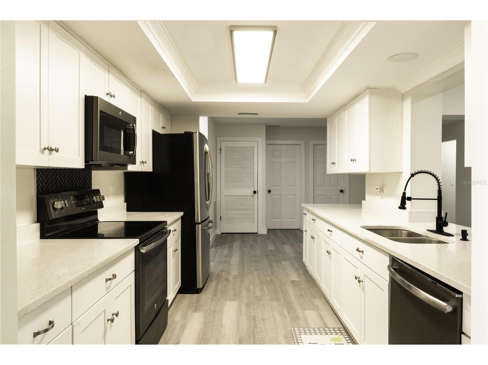 9209 Kingsridge Drive Temple Terrace FL 33637 TB8495153 image2