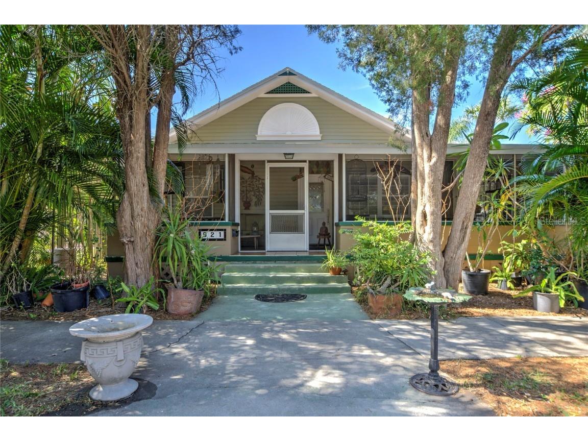 921 24th Avenue N Saint Petersburg FL 33704 TB8368533 image1