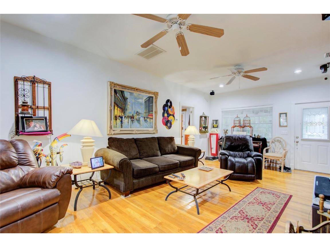 921 24th Avenue N Saint Petersburg FL 33704 TB8368533 image11