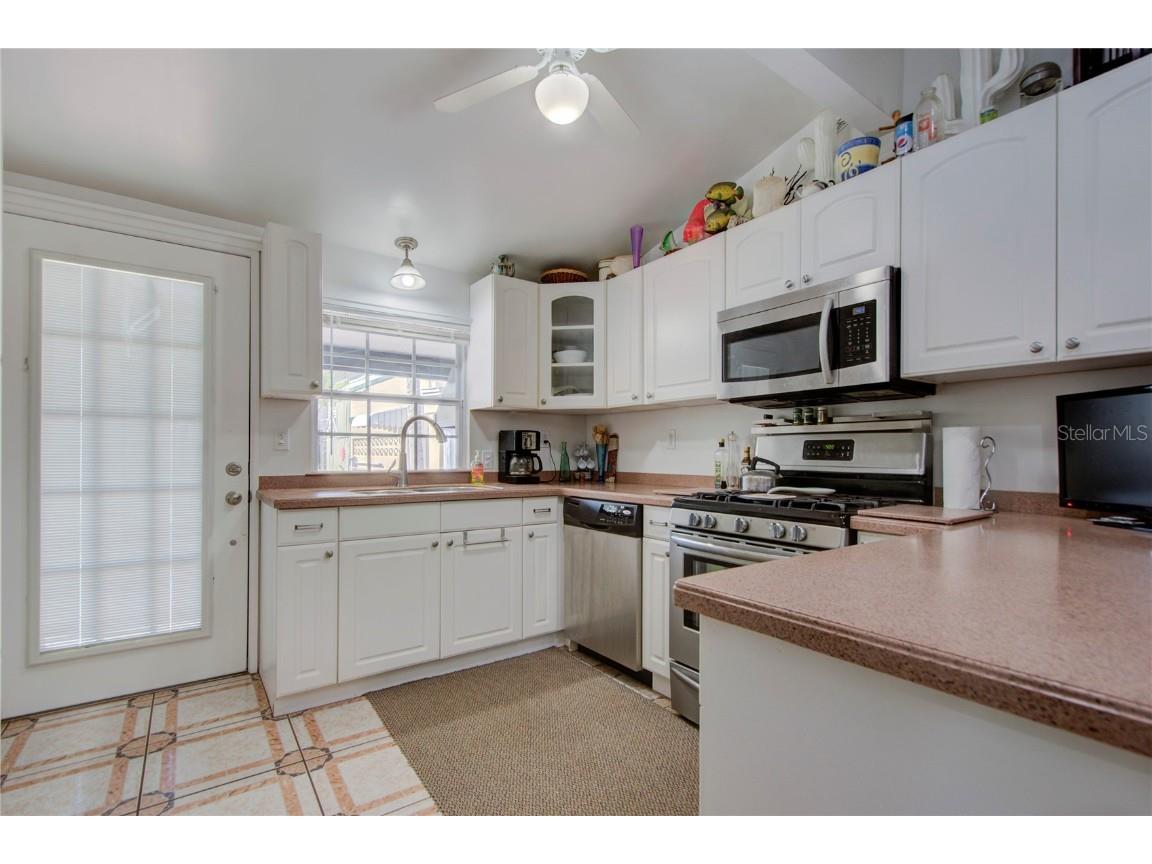 921 24th Avenue N Saint Petersburg FL 33704 TB8368533 image12