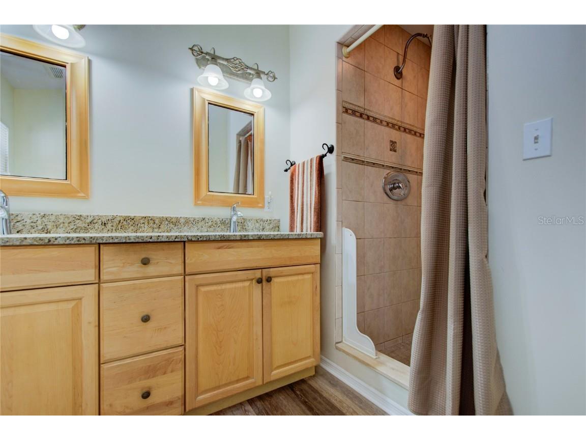 921 24th Avenue N Saint Petersburg FL 33704 TB8368533 image25