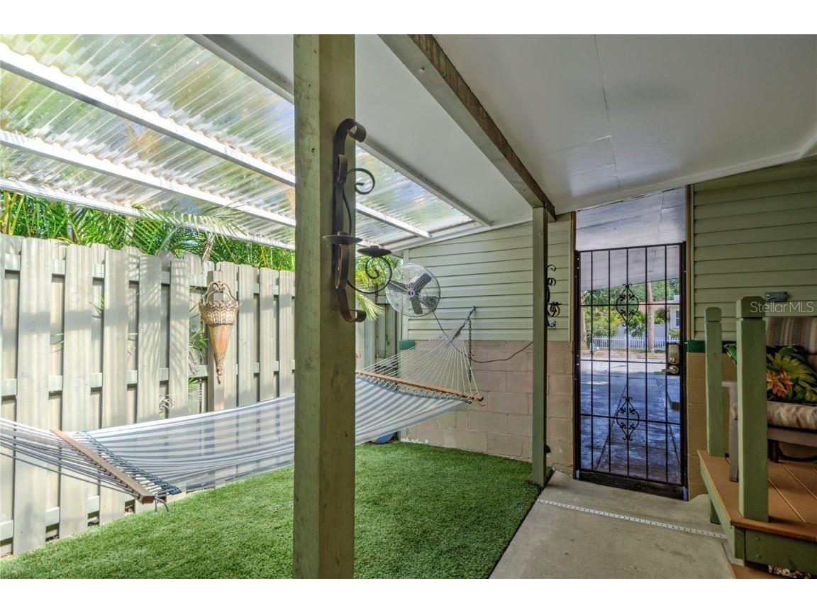 921 24th Avenue N Saint Petersburg FL 33704 TB8368533 image35