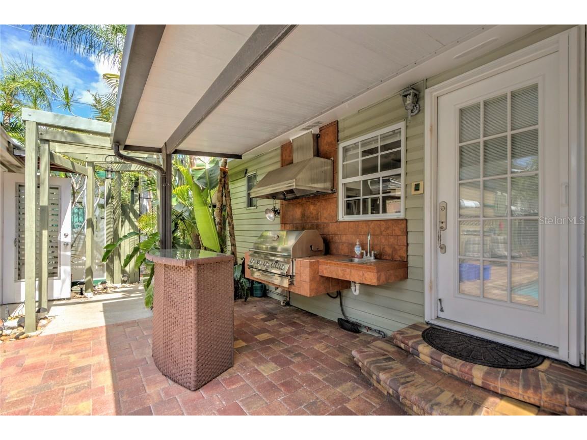 921 24th Avenue N Saint Petersburg FL 33704 TB8368533 image38