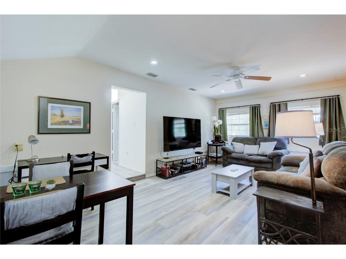 921 24th Avenue N Saint Petersburg FL 33704 TB8368533 image54