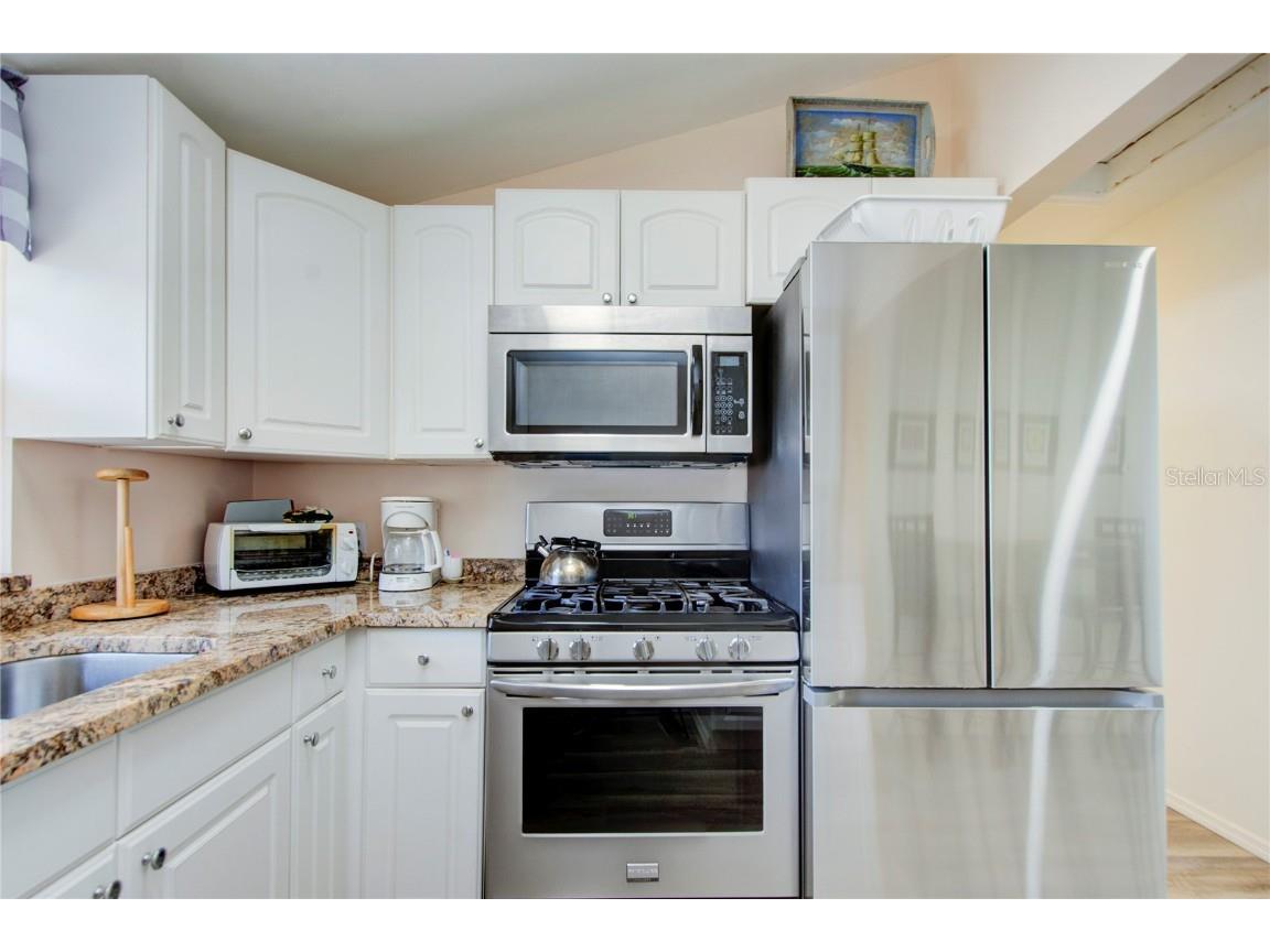 921 24th Avenue N Saint Petersburg FL 33704 TB8368533 image59