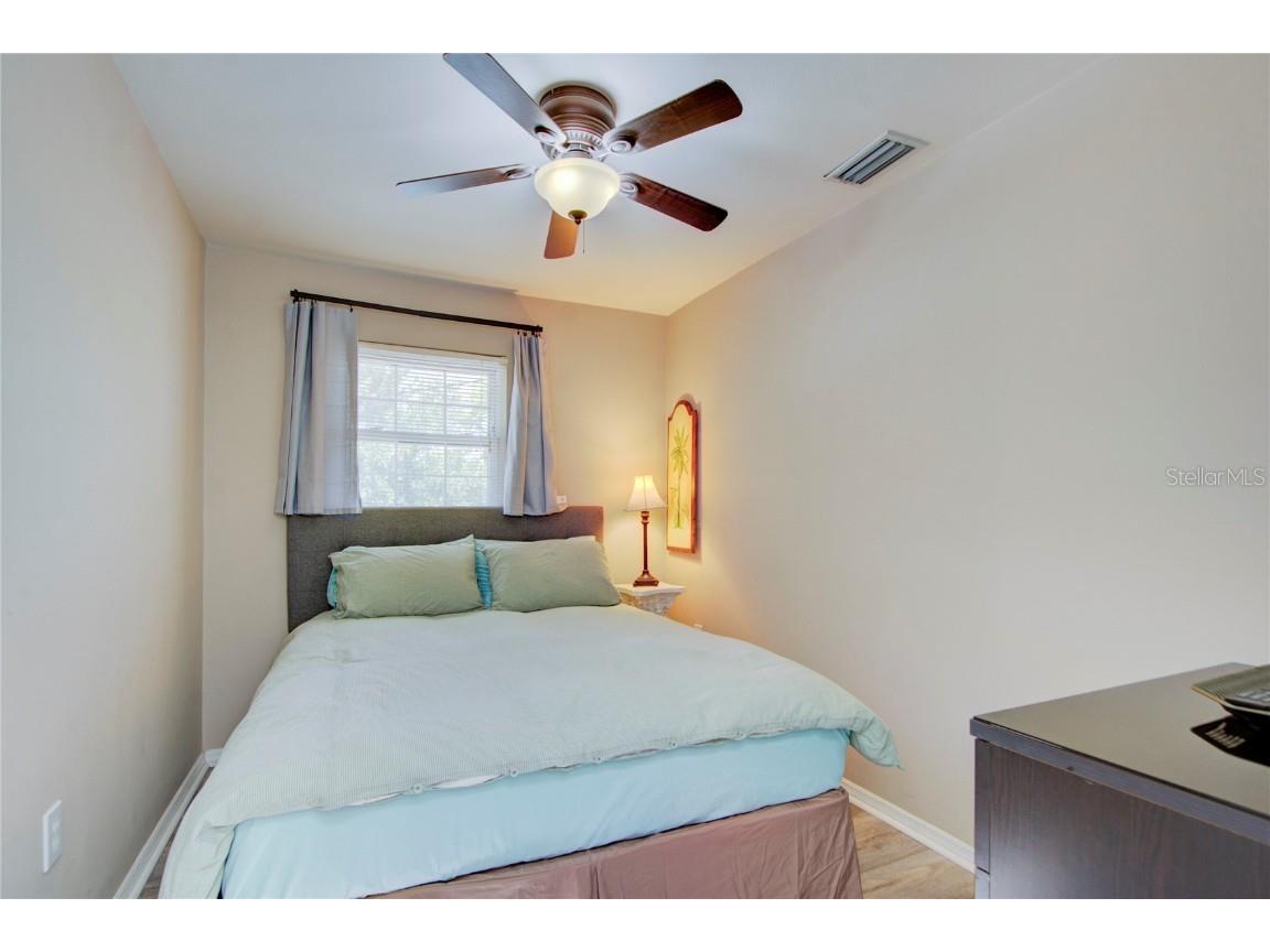 921 24th Avenue N Saint Petersburg FL 33704 TB8368533 image62